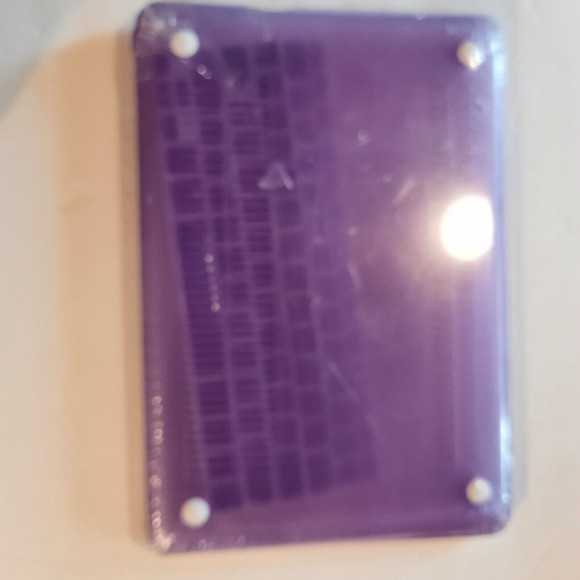 Macbook Pro 13.3 inch Case & Keyboard Skin Violet/Purple - Picture 4 of 6